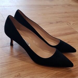 Brand New Manolo Blahnik Black suede kitten heel pumps